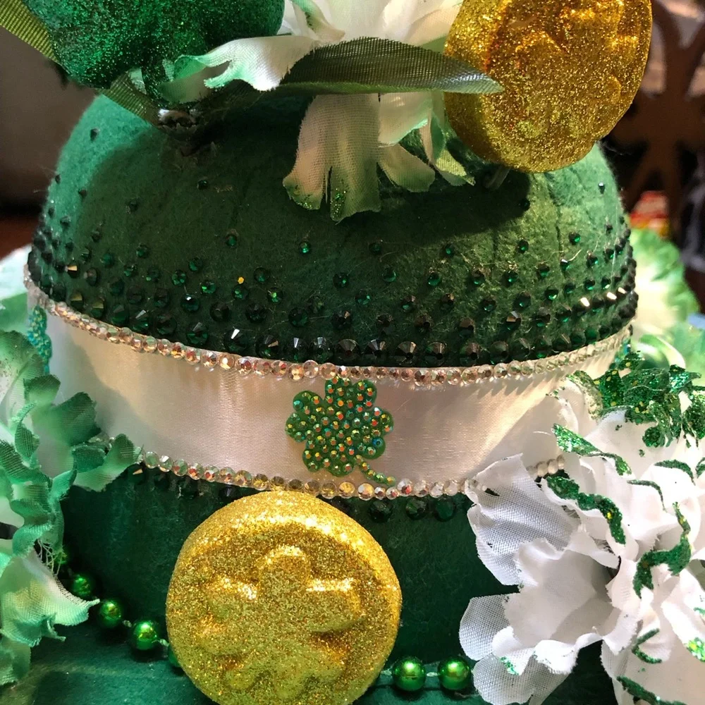Festive Green and Gold st. Patrick’s Day Hat ☘️🍀☘️🍀☘️🍀☘️🍀☘️🍀☘️🍀☘️🍀☘️🍀